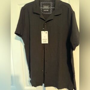 Men’s buttonup shirt.